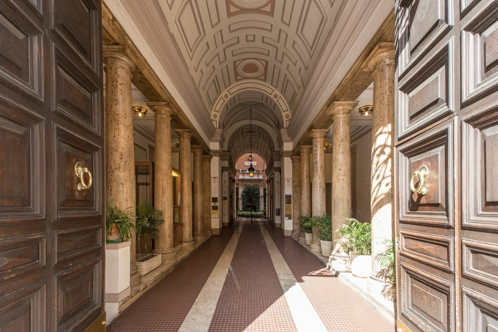 Persepolis Rome Hotell Eksteriør bilde